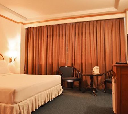 Western Grand Hotel Ratchaburi Dış mekan fotoğraf